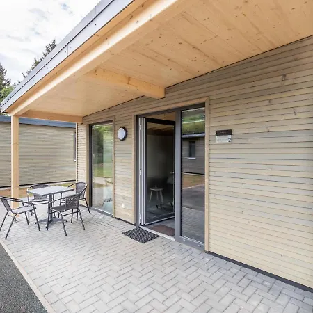 別荘 Lakeside Hallschlag