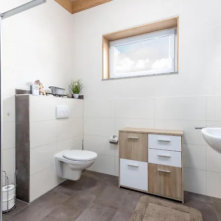 Lakeside * Hallschlag