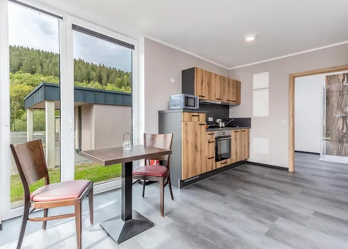 Lakeside * Hallschlag